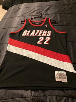 Clyde Drexler Blazers Jersey size Large