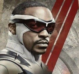 Hot Toys 🔥 The Falcon 