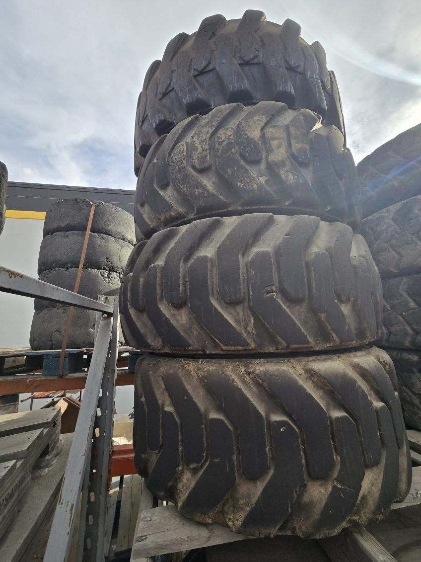 Bobcat 853 /863/s220/250/300series Air Tires
