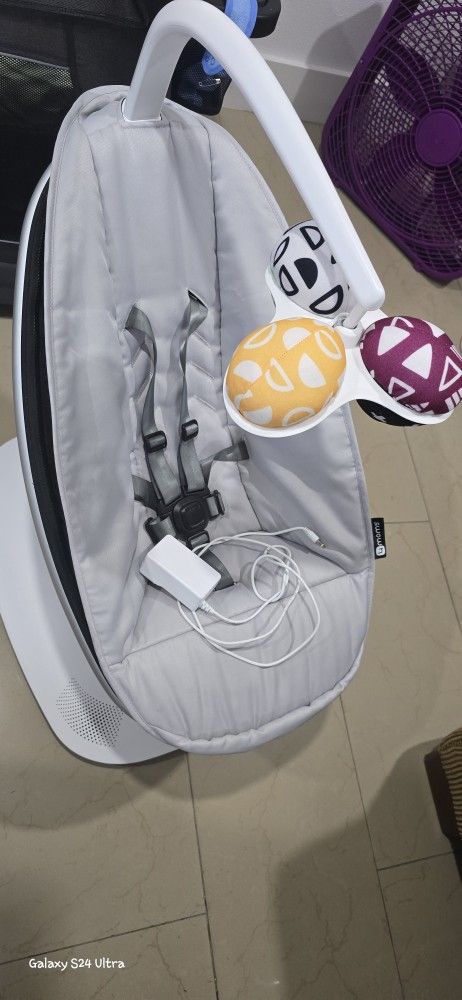 mamaRoo® multi-motion baby swing