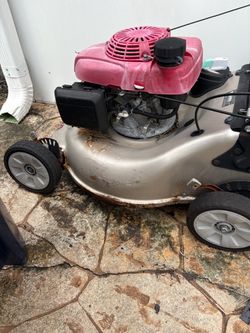 Honda Gas-Self propelled Lawn Mower