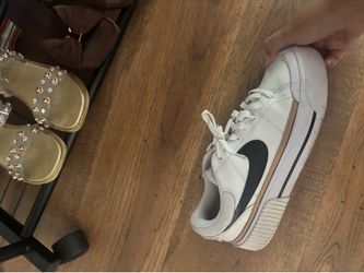 Women’s size 9 platform Nikes