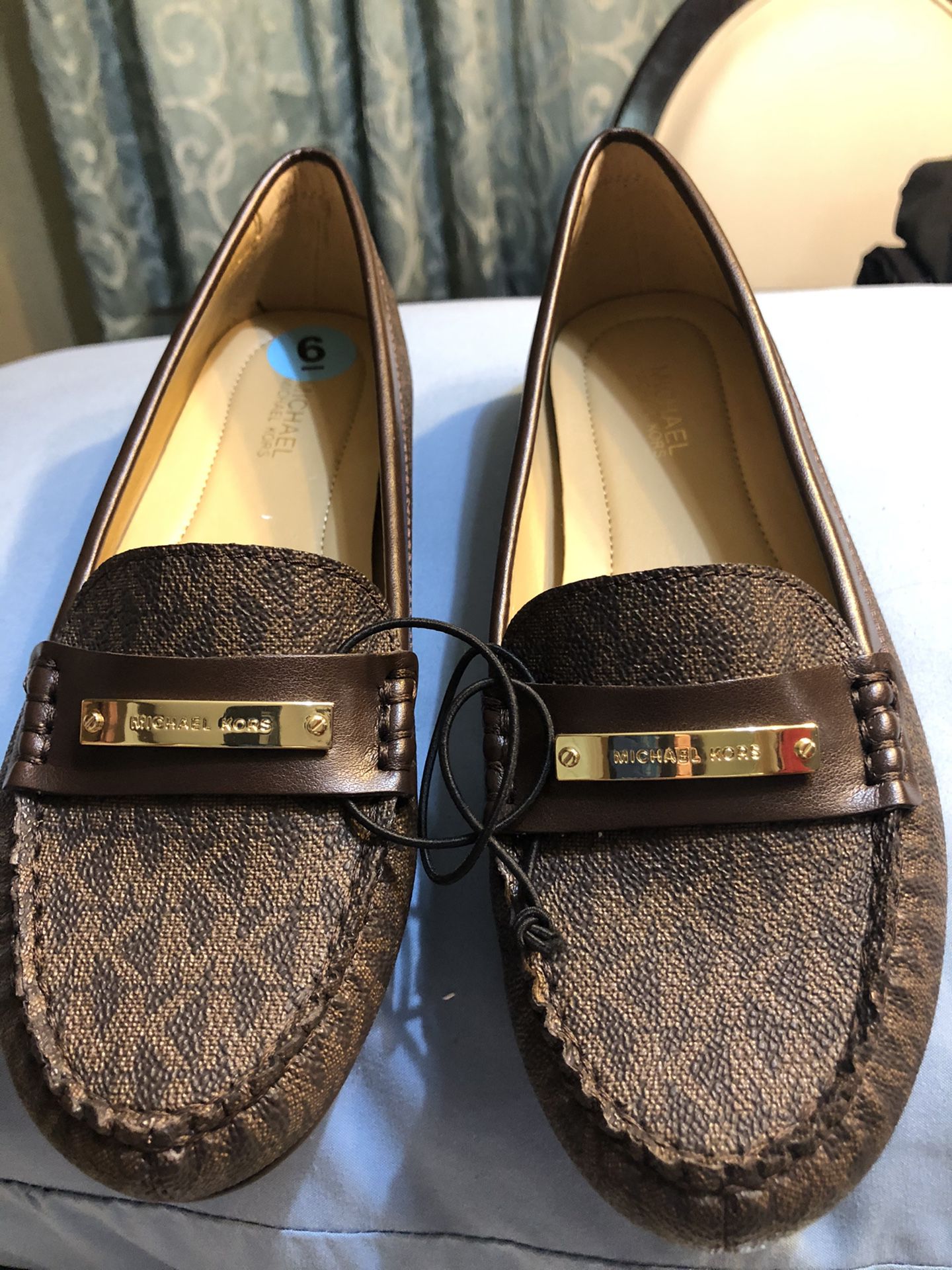 Michael Kors Low top slip on loafers