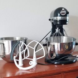 Onyx Black Kitchenaid Pro 550 Plus Lift Stand Mixer w/ Extra Bowl