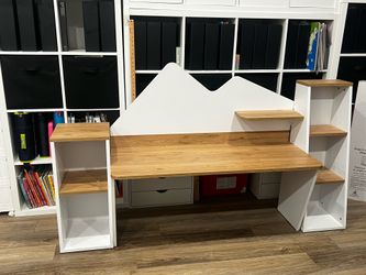 Kids desk