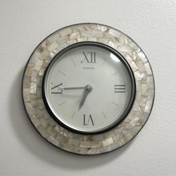 Vintage Domicile Mother Of Pearl Seashell Wall Round Quartz Clock