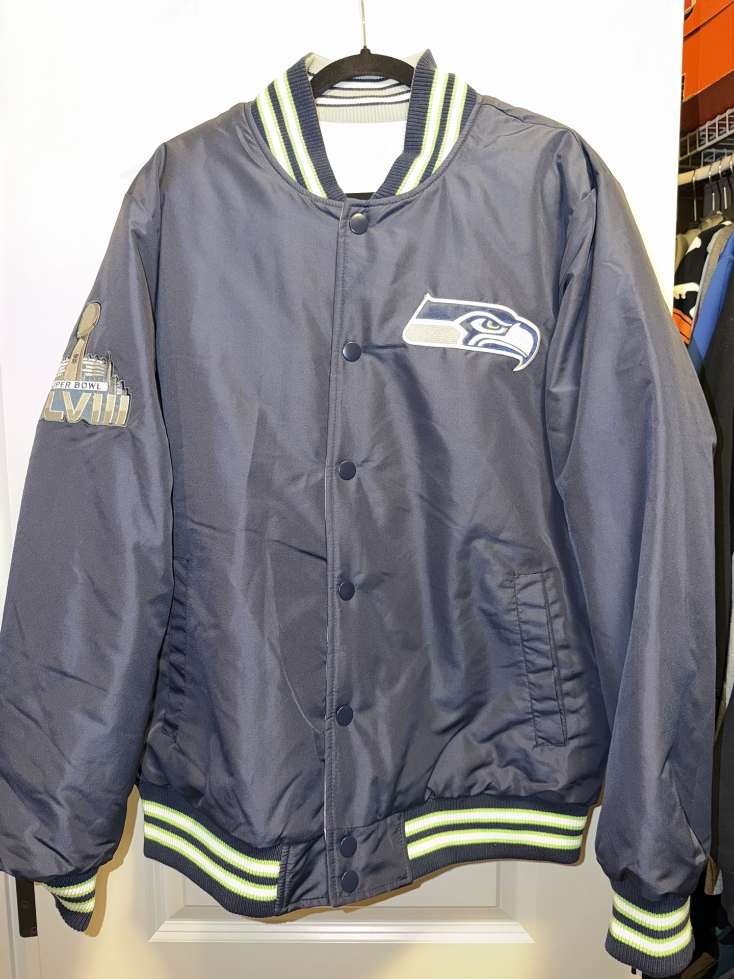 Brand New Reversible Men’s Seahawks Jacket Medium