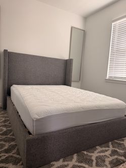 Bedroom (Read Description)