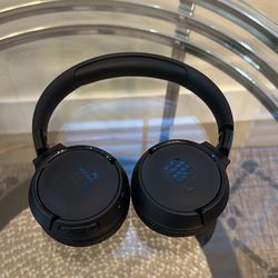 JBL Tune 520BT