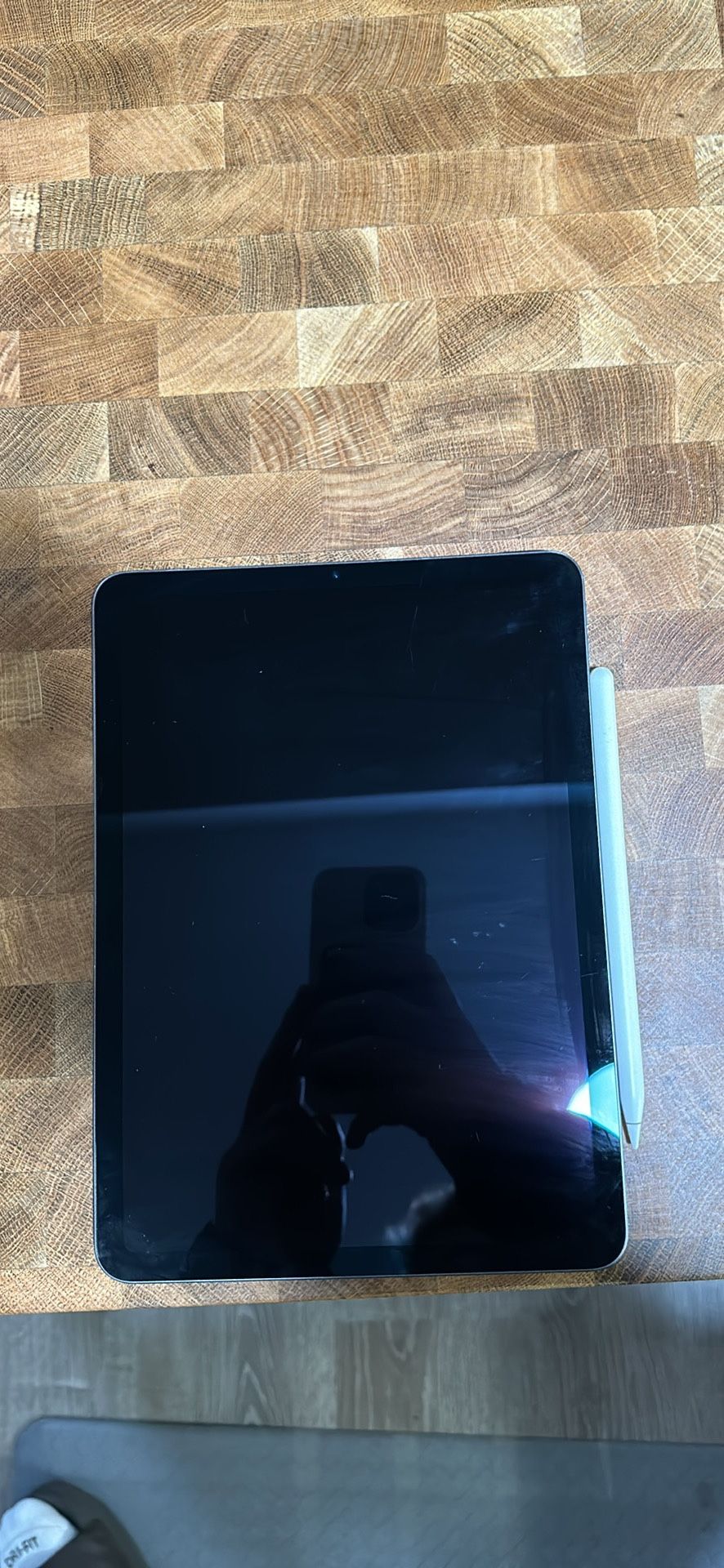 iPad Air With Apple Pen