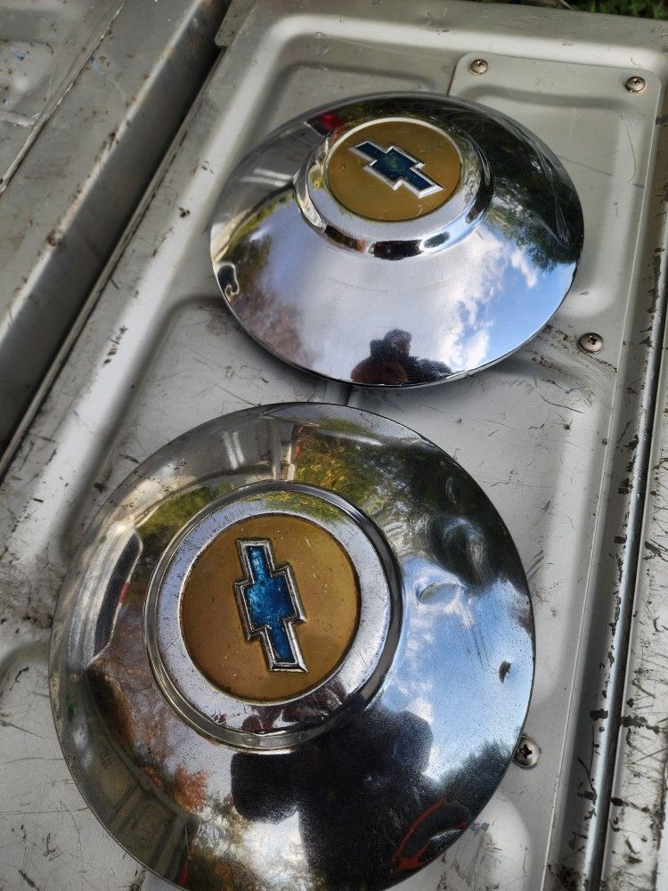 49 Thru 50 Chevy Styleline Hubcaps