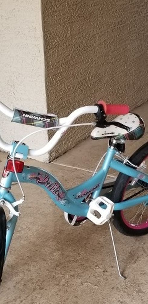 18" Schwinn girls bike