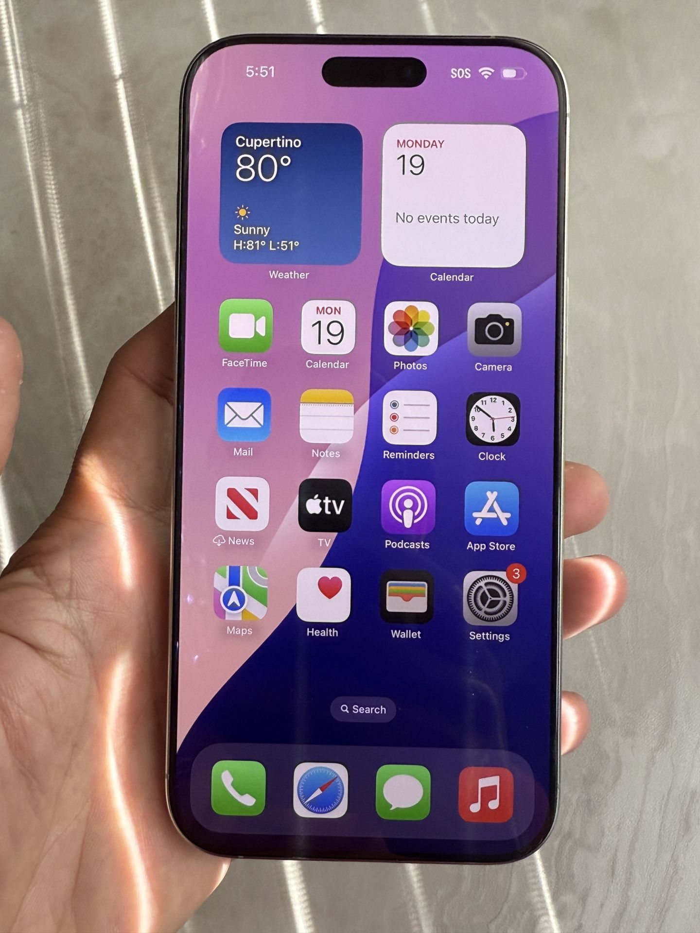 Unlocked Apple iPhone 16 Pro Max 1TB Natural Titanium.