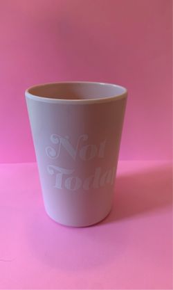 Make up brush holder (brushes not included)