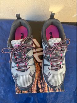 Brand New Women’s FILA Trail Running Shoes Gray Pink Size 7.5