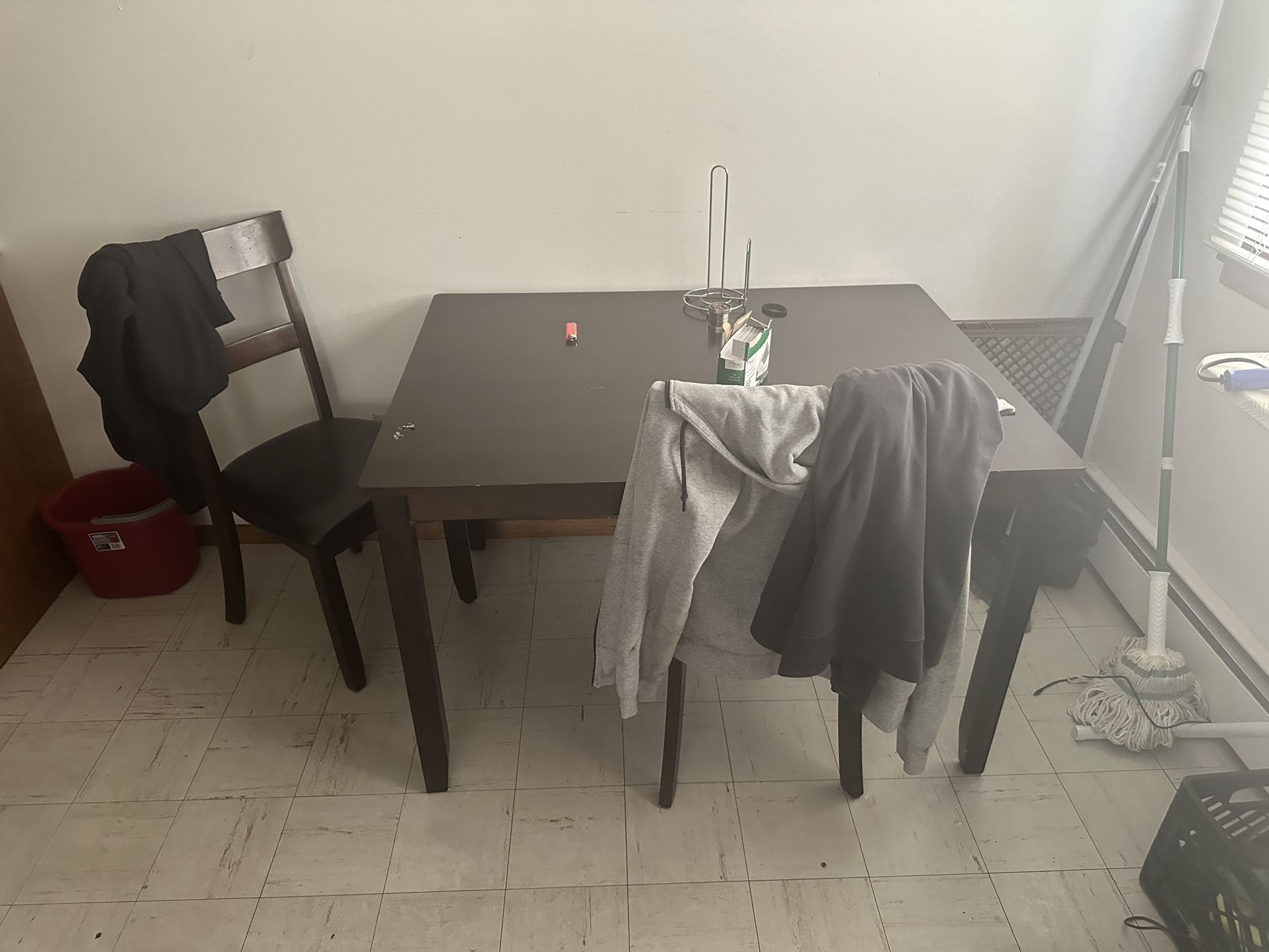 Kitchen Table With 4 Chairs