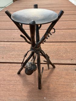 Bronze finish metal candle pedestal