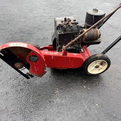 MTD Edger 2hp. Engine With New Blade. Works Like It Should. Must Pick Up