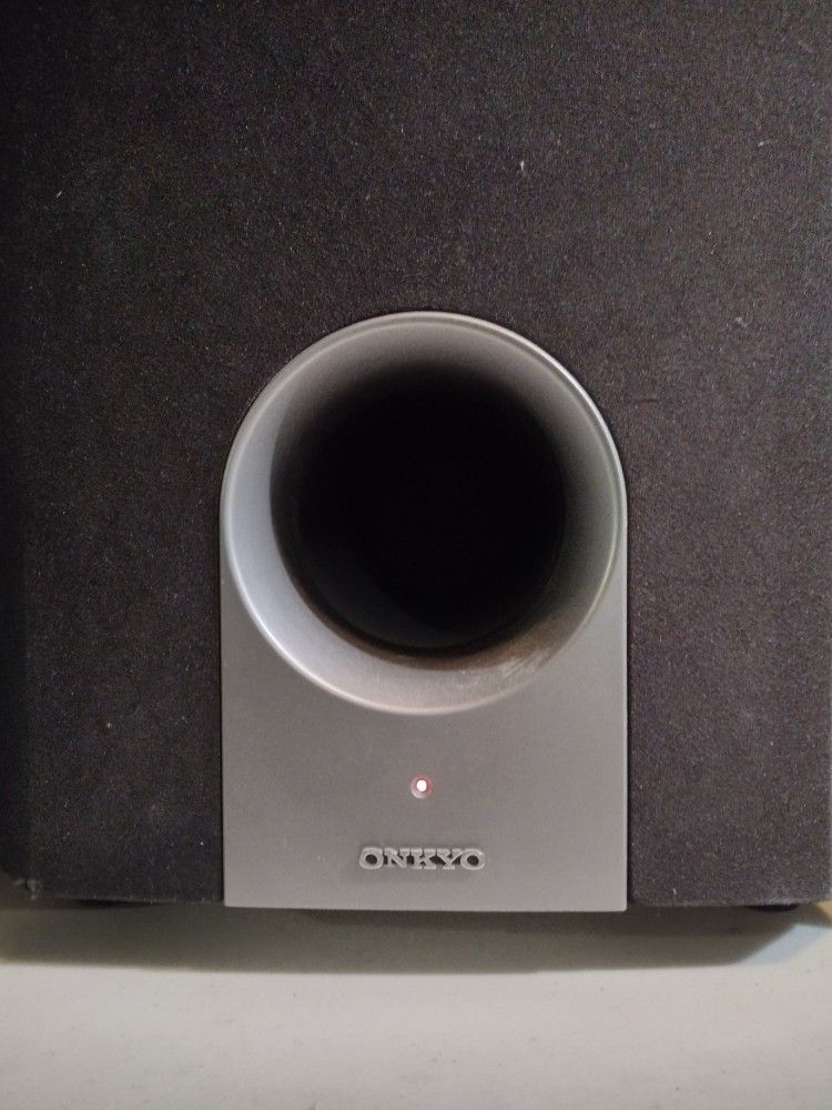 Subwoofer ONKYO