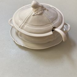 gravy boat saucer bowl ceramic