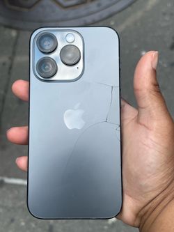 iPhone 15 pro UNLOCKED