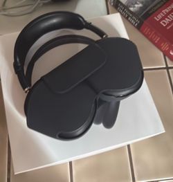 Apple AirPods Max Headphones – Midnight