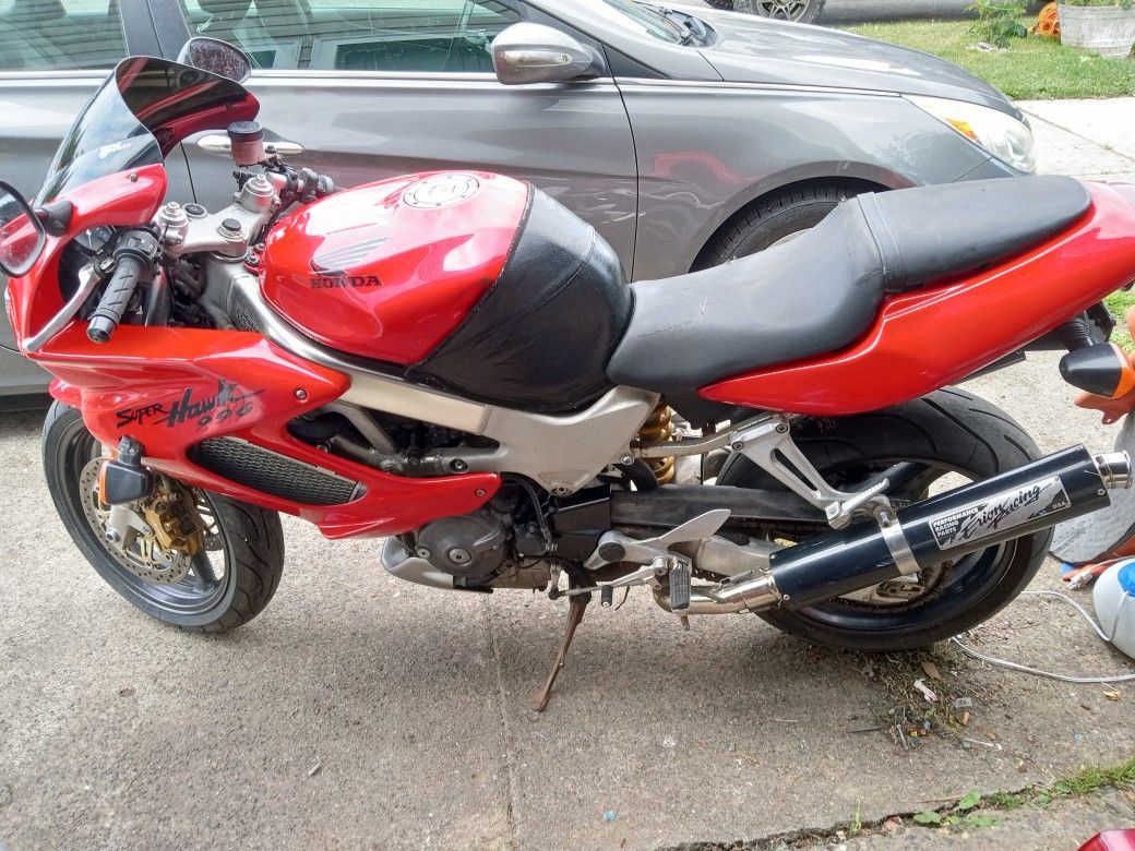 98 Honda Super hawk 996