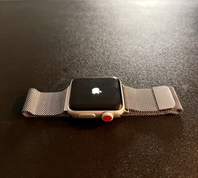 Apple Watch (3 Series, 38mm, GPS + Cellular)