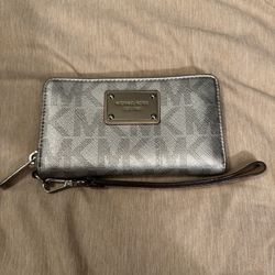 Michael Kors Wristlet