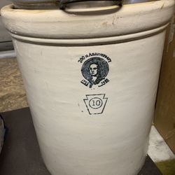 10 gallon Crock