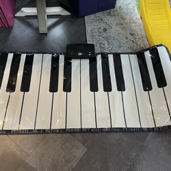 FAO Schwarz Piano Mat