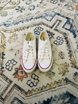 Women’s Converse Size 8.5