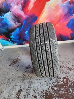 (1) 225/40R18 Hankook Tire