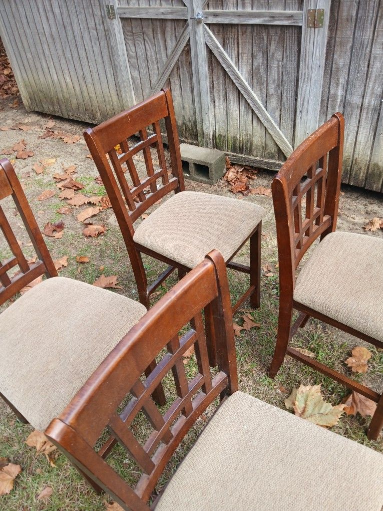 4 Bar Stool Chairs