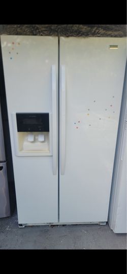 Frigidaire Side-by-Side Refrigerator white / nevera heladera frío