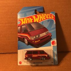 Hot Wheels 1986 Toyota Van (Milwaukie,OR)