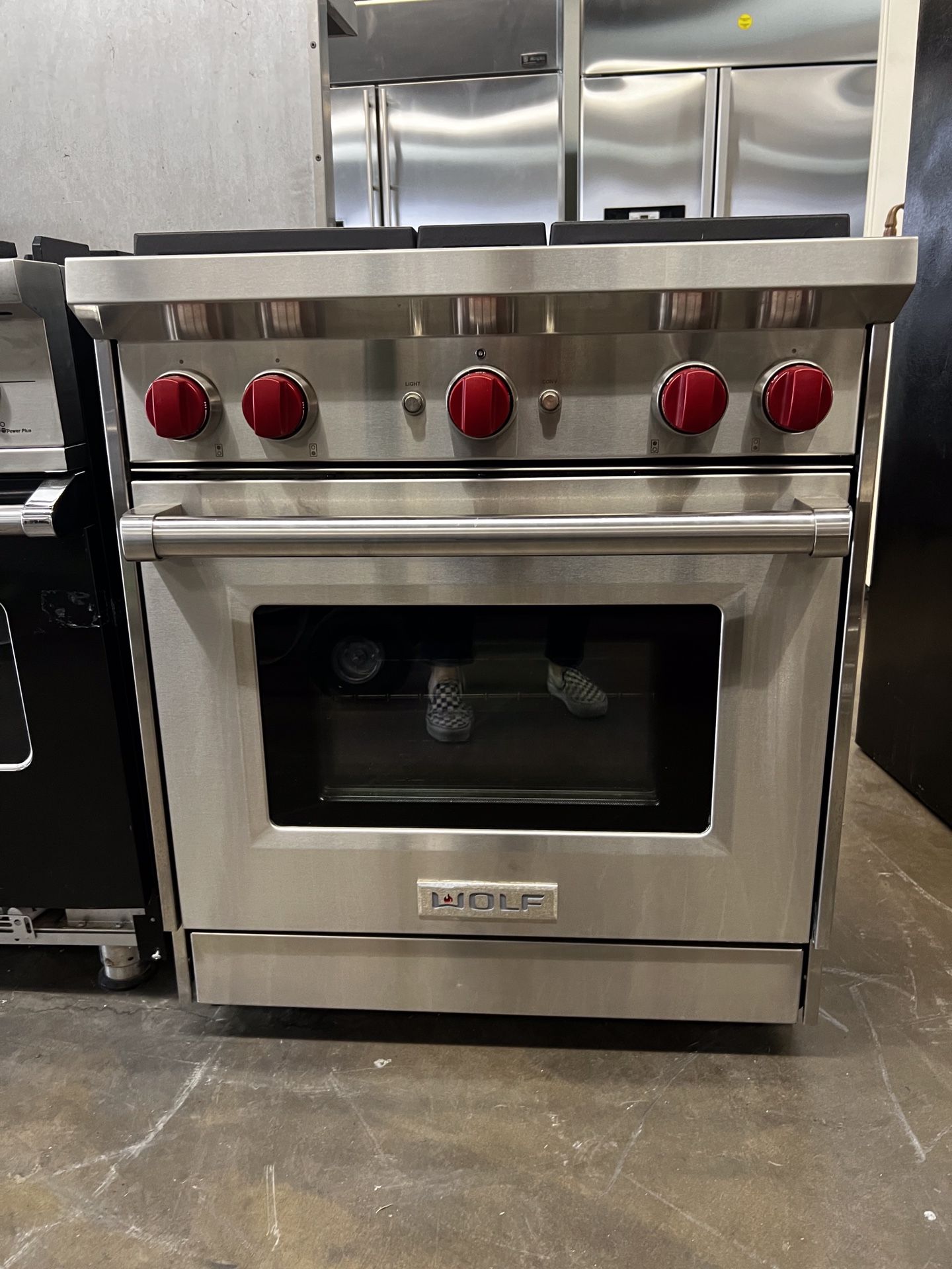 Wolf 30”wide Gas Range Stove In Stainless Steel