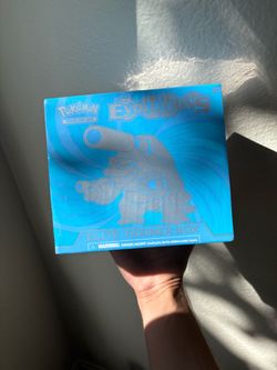 Pokemon: XY Evolutions Elite Trainer box (Blastoise) (Acrylic included)