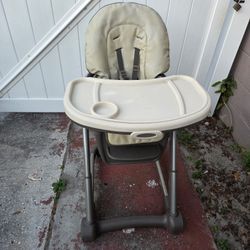 Graco blossom 6-1 convertible highchair