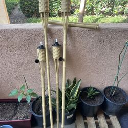 4 OneHatch Bamboo Tiki Torches – 60 Inch Outdoor Set