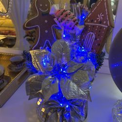 Light up gingerbread house bouquet