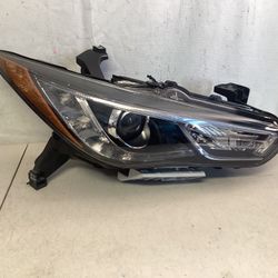 2016-2017-2018 INFINITI QX60 HEADLIGHT XENON HID RIGHT PASSENGER RH USED OEM 