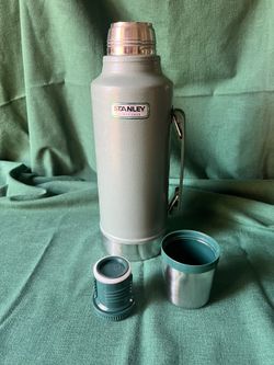 Stanley Classic 2QT/1.9L Stainless Steel Vacuum Bottle