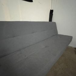 Fouton couch 