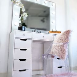 Brand New Glamorous Hollywood Makeup Vanity Desk With Drawers