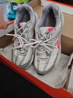 Women's NIKE shoe's