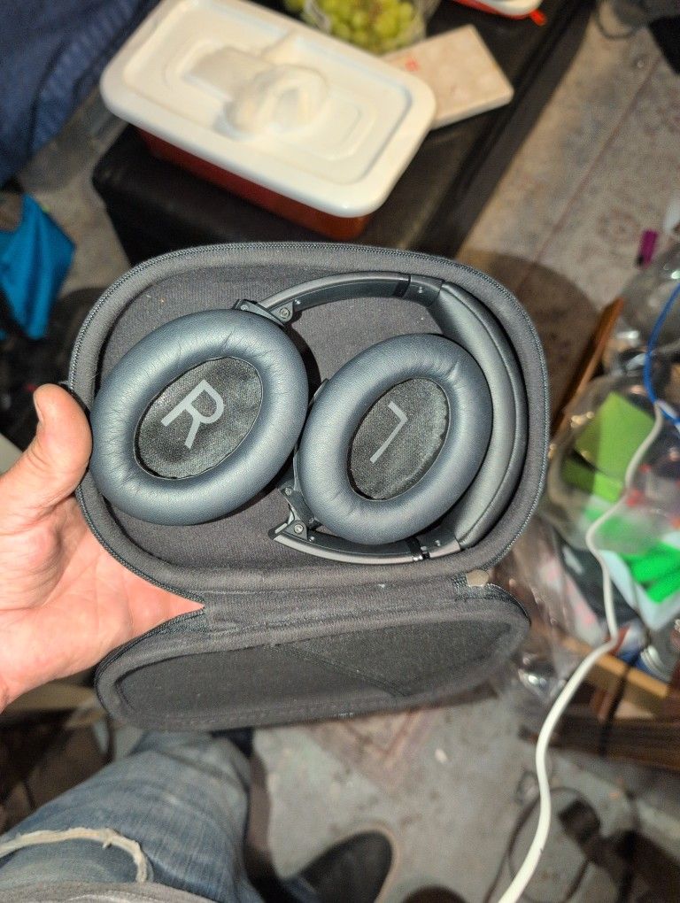 Bose Noise Cancelling Headphones