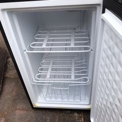 3.0 Cu. Ft  Upright Freezer