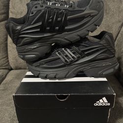 Adidas Adistar Jellyfish x VIRGINIA x Pharrell Williams 'Triple Black' KJ3841 Size 8 & 8.5