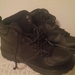 Nike Kids Boots Size 5 